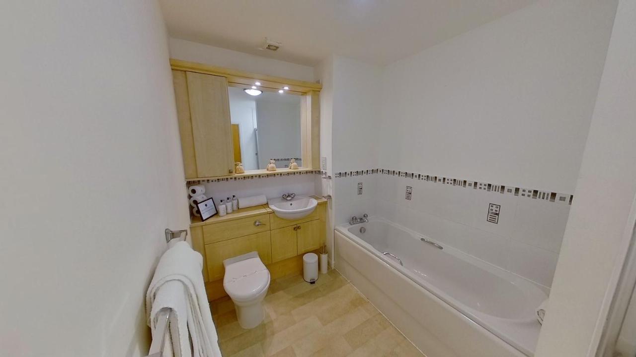 Orange Town House - Shaw Road, Only 6 Minutes To City Centre Aberdeen Luaran gambar