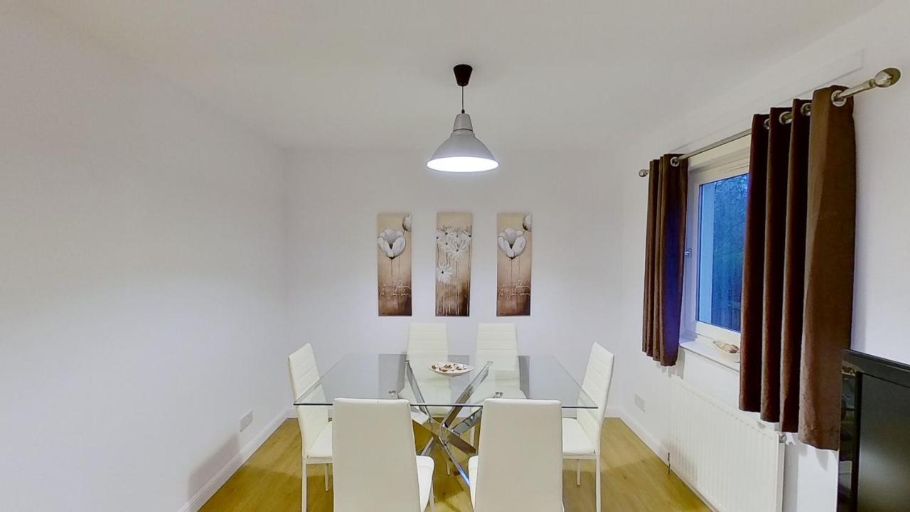 Orange Town House - Shaw Road, Only 6 Minutes To City Centre Aberdeen Luaran gambar